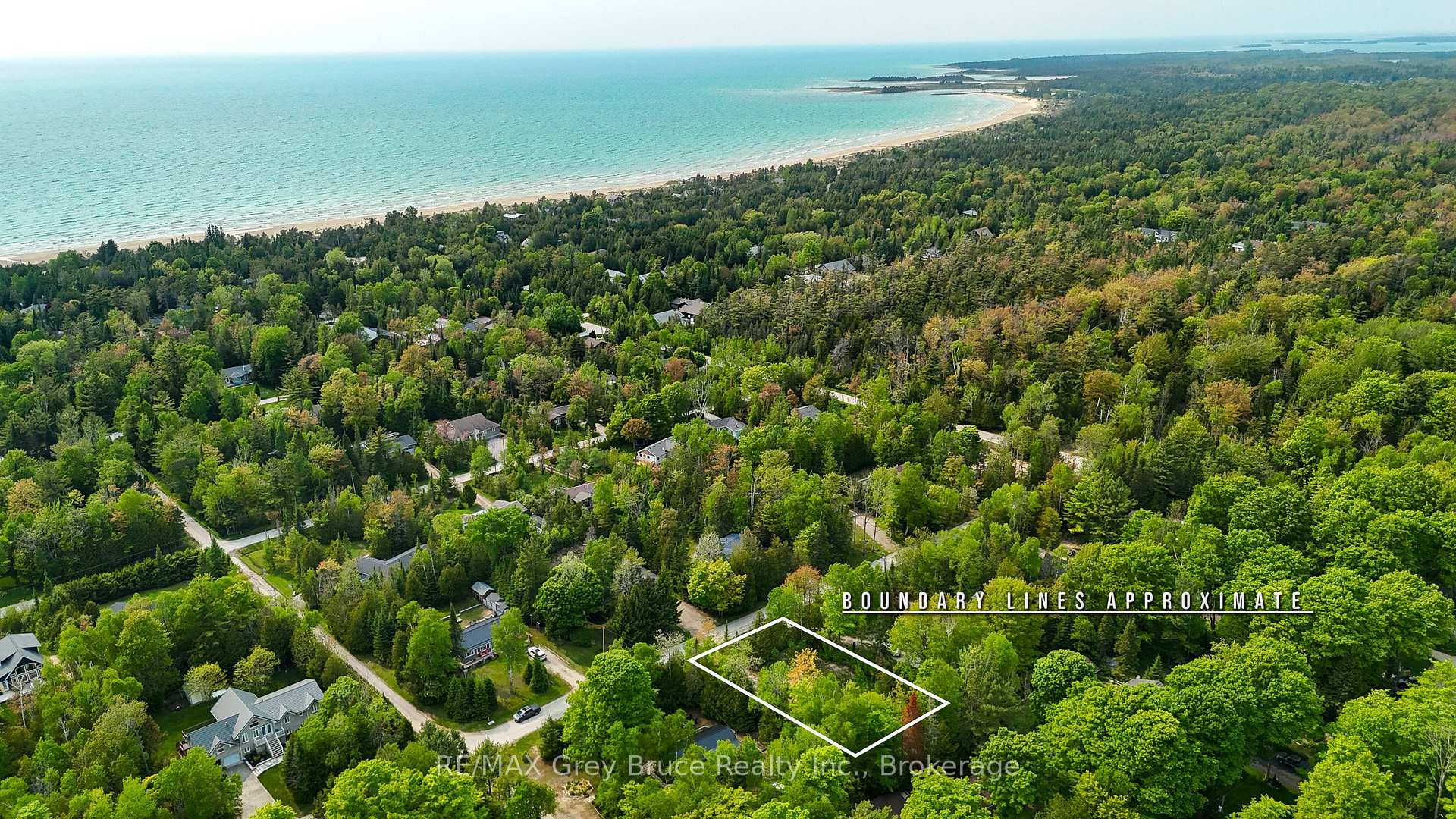 425 Dufferin Avenue, South Bruce Peninsula, ON N0H 2G0