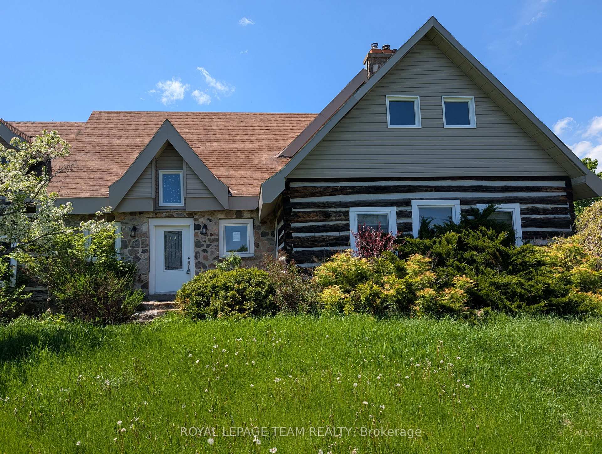 9741 Canoe Lake Road, Frontenac, ON K0H 1T0