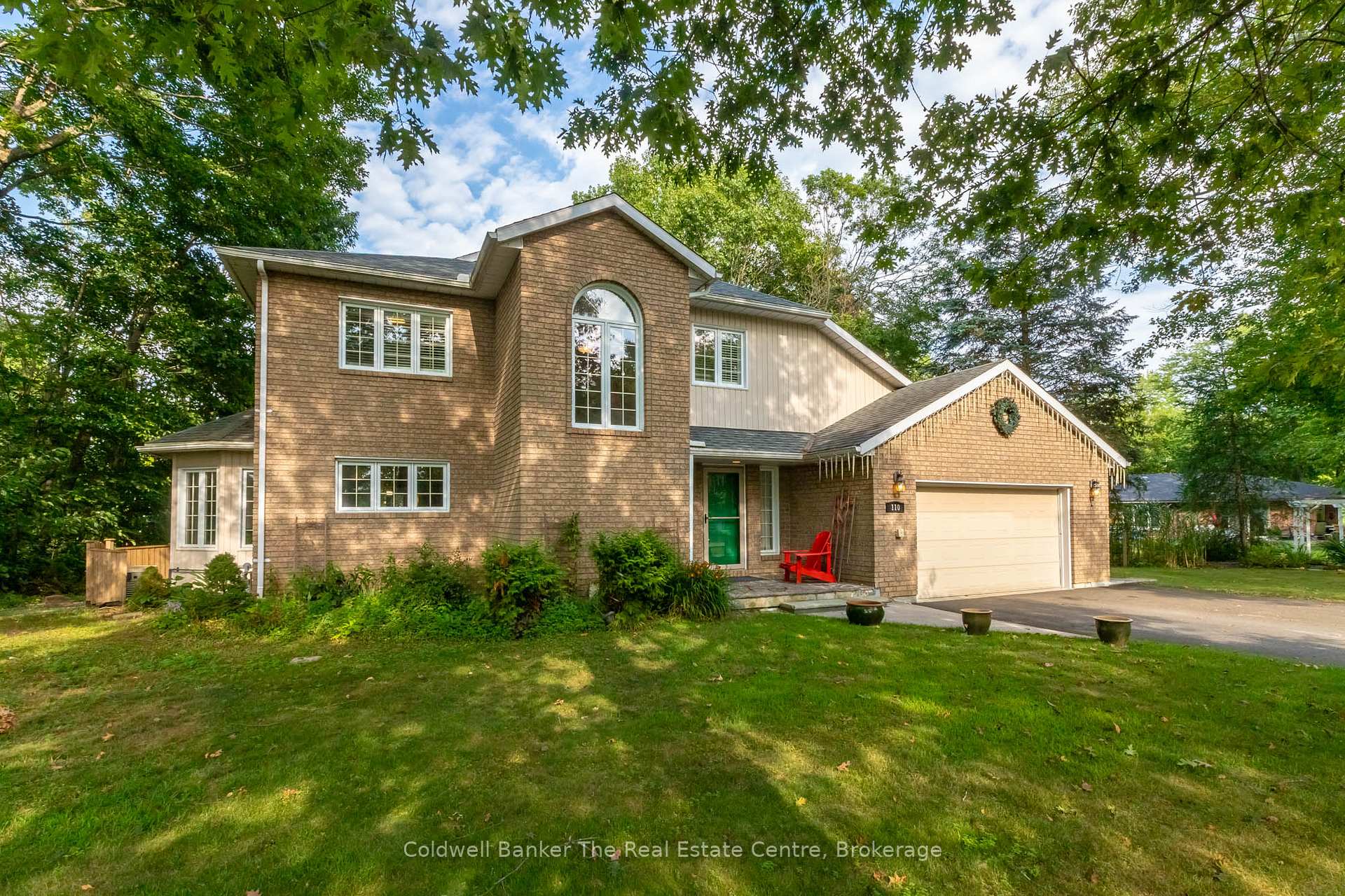110 Forest Glen Drive, Gravenhurst, ON P1P 1A1