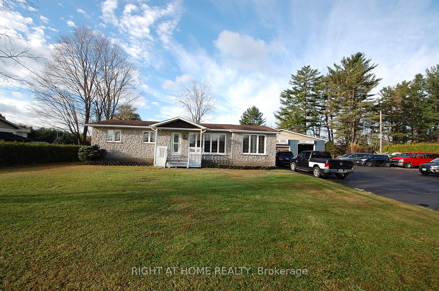 312 Ramage Road, Clarence-Rockland, ON K4K 1K7