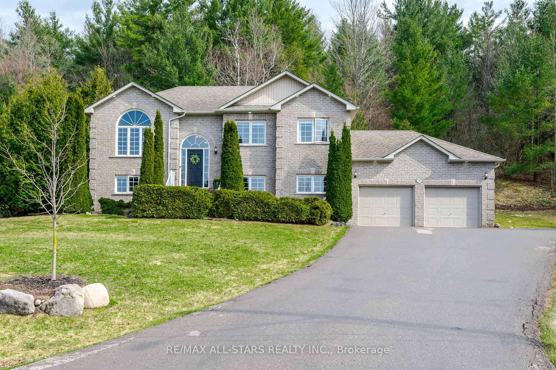 47 Meadowland Drive, Hamilton Township, ON K0K 1C0