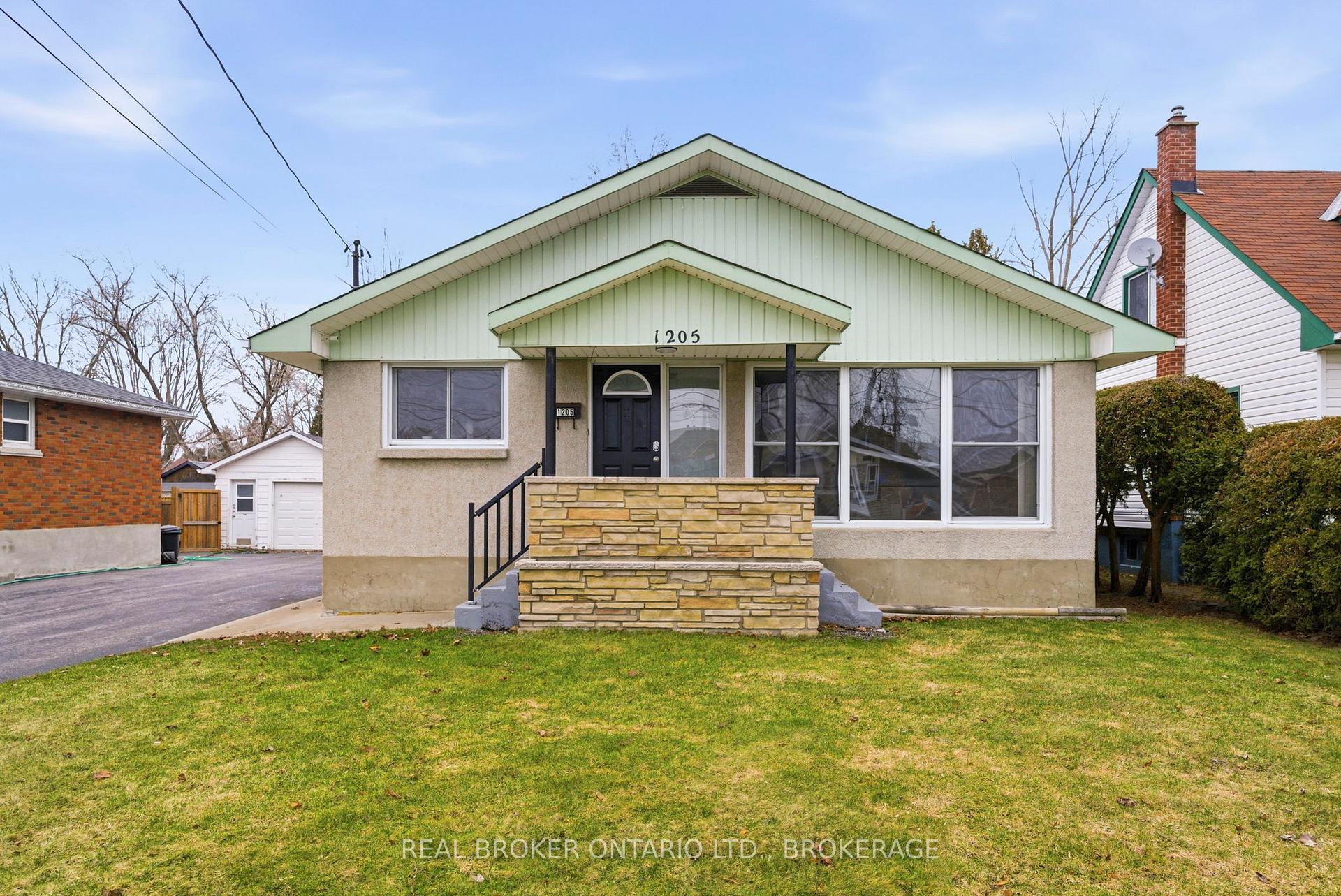 1205 Osborne Avenue, Cornwall, ON K6J 1L2
