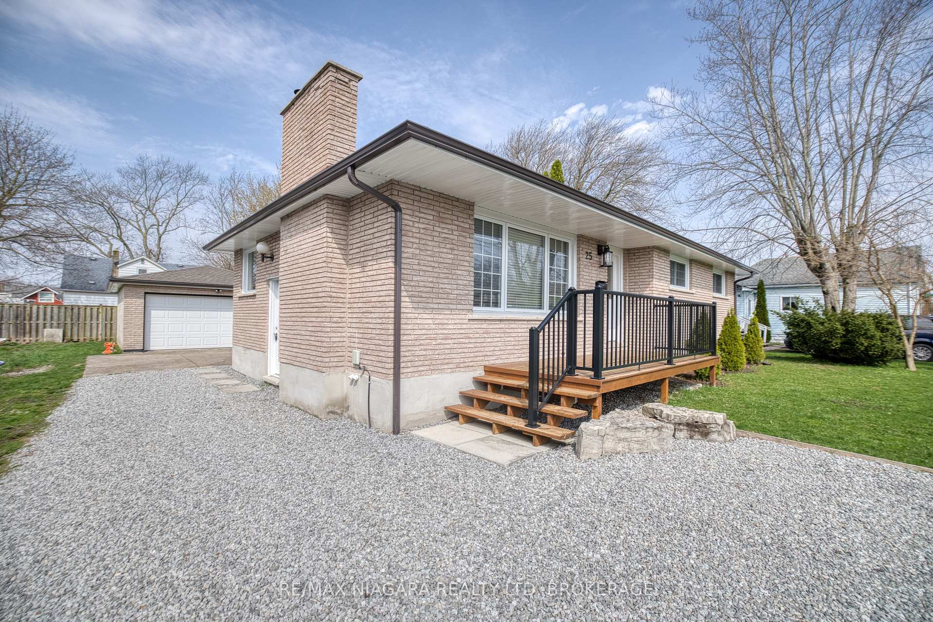 25 Rice Road, Welland, ON L3C 2V4