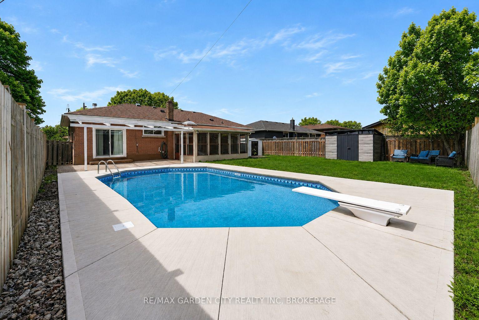 77 Balmoral Avenue, Welland, ON L3B 1S5