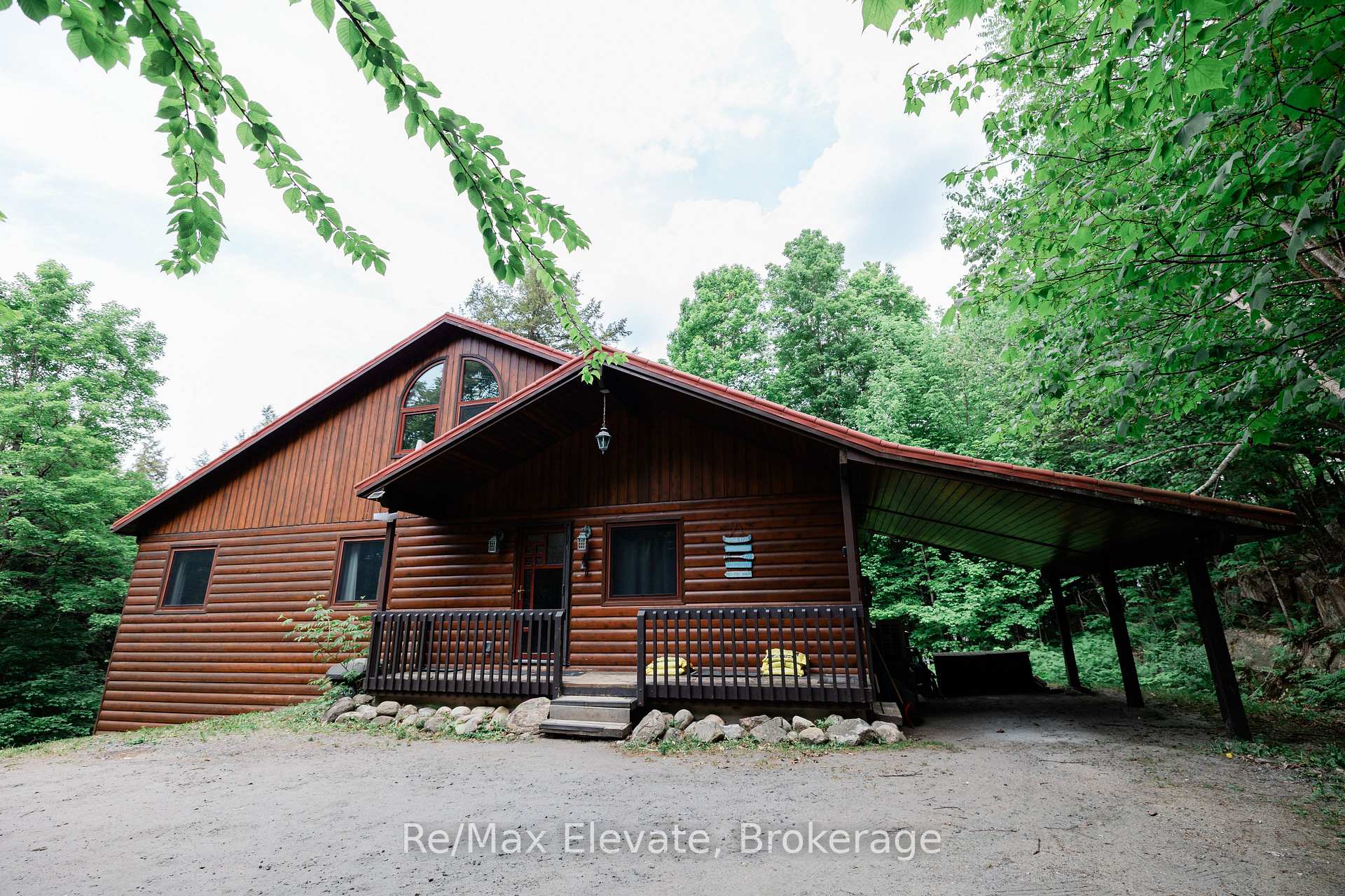 1012 VILLAGE 1 Road 3, Muskoka Lakes, ON P0B 1M0