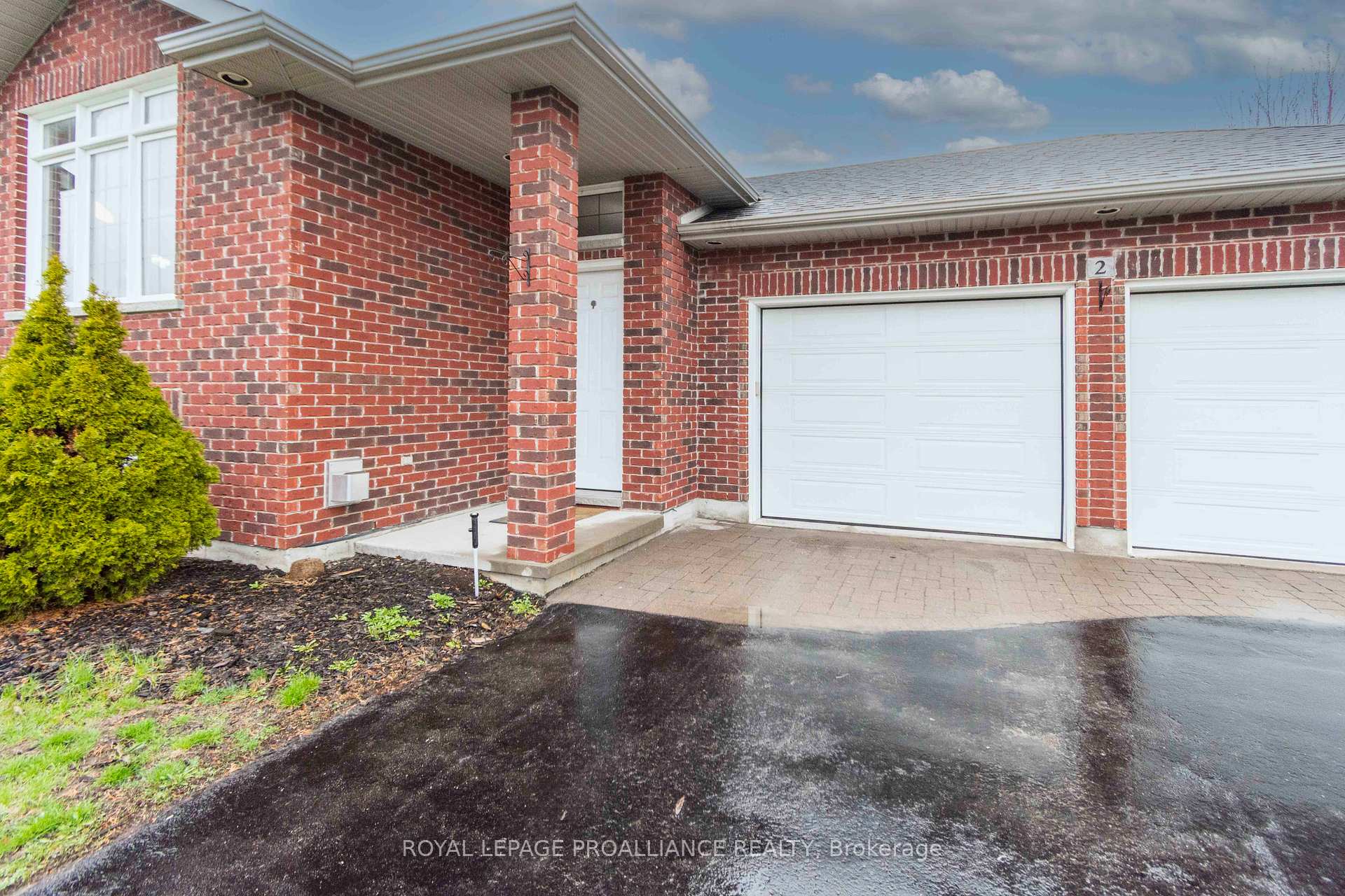 2 Freedom Crescent, Quinte West, ON K8V 0C1