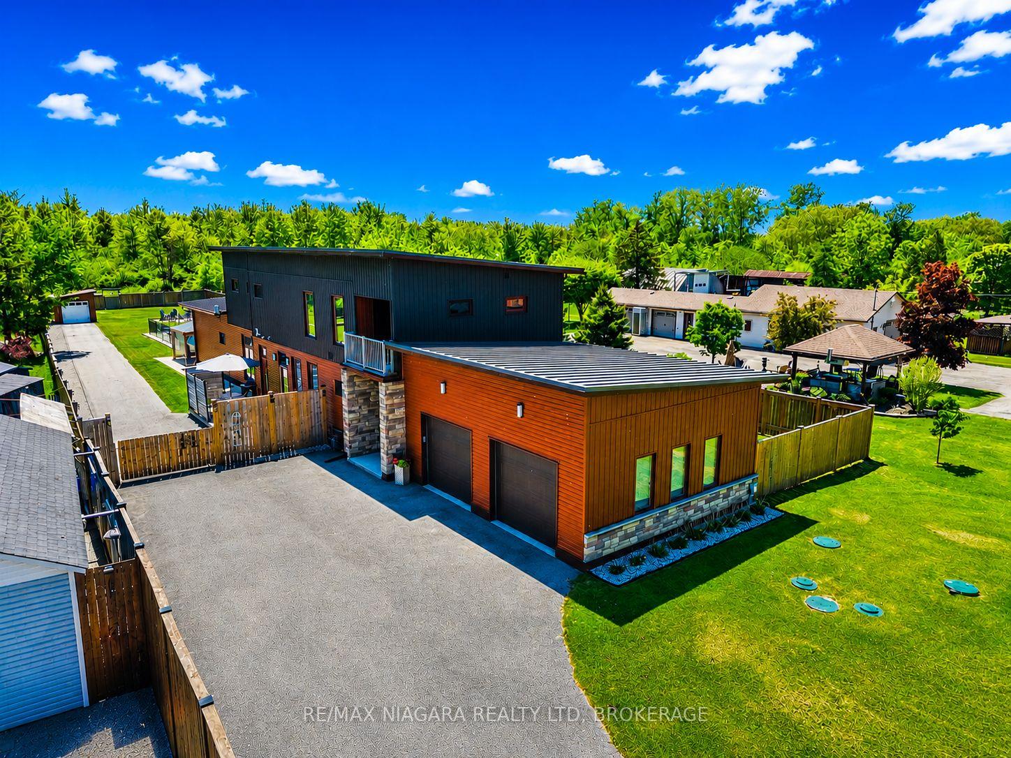 1887 DOMINION Road, Fort Erie, ON L0S 1N0