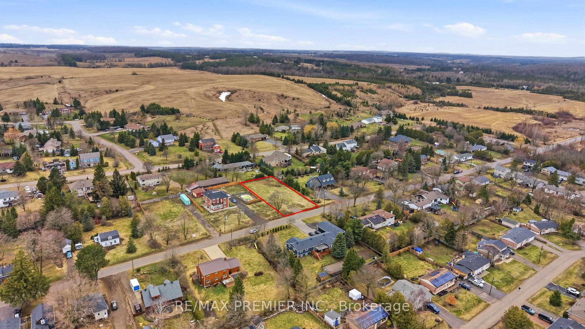 14 Orangeville Street, Erin, ON N0B 1Z0