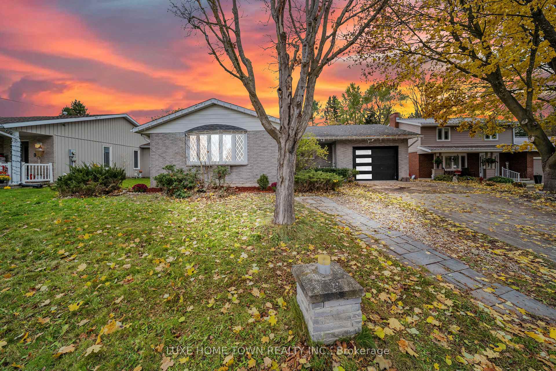 5 Centennial Drive, Brockton, ON N0G 2V0