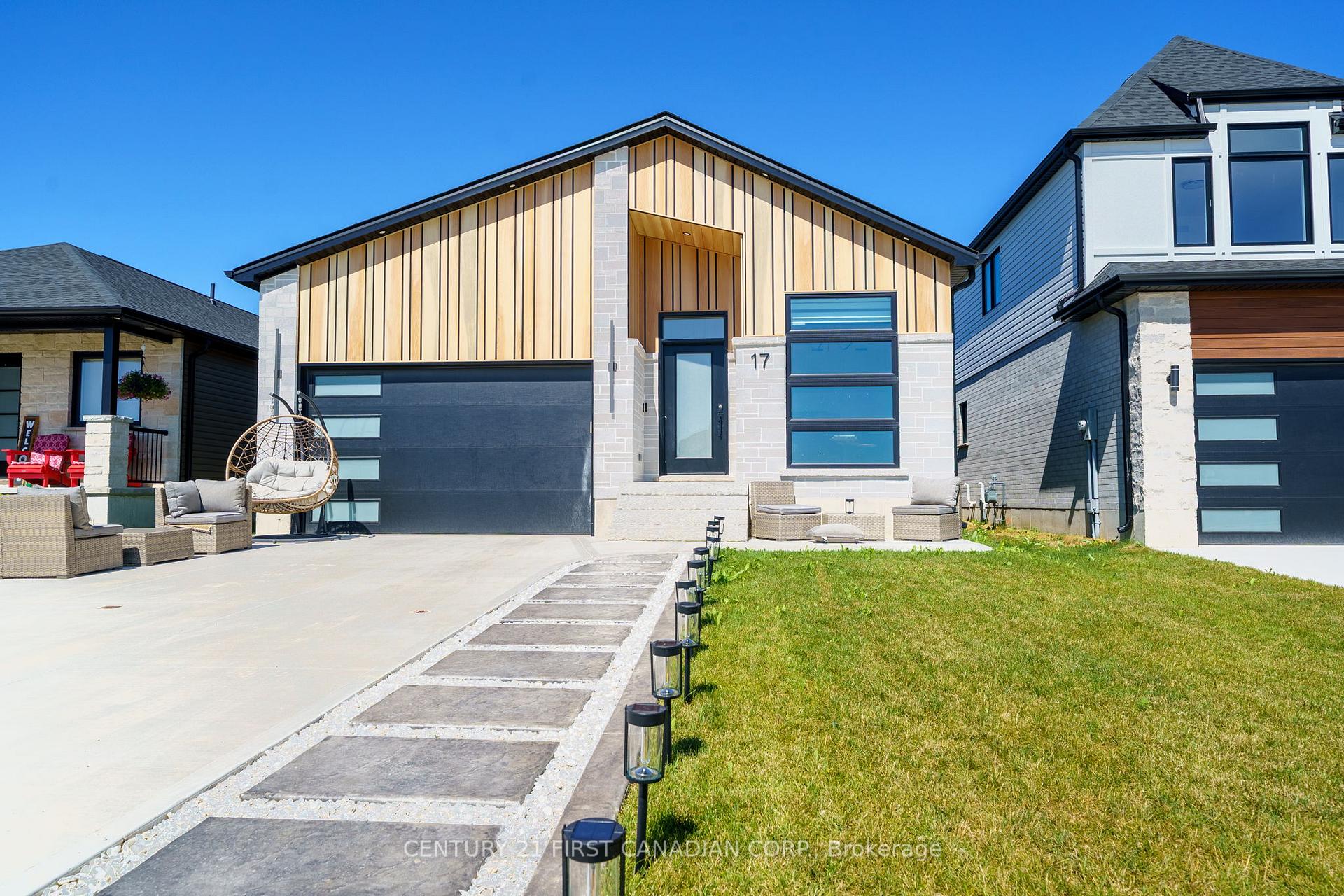 17 Sheldabren Street, North Middlesex, ON N0M 1A0