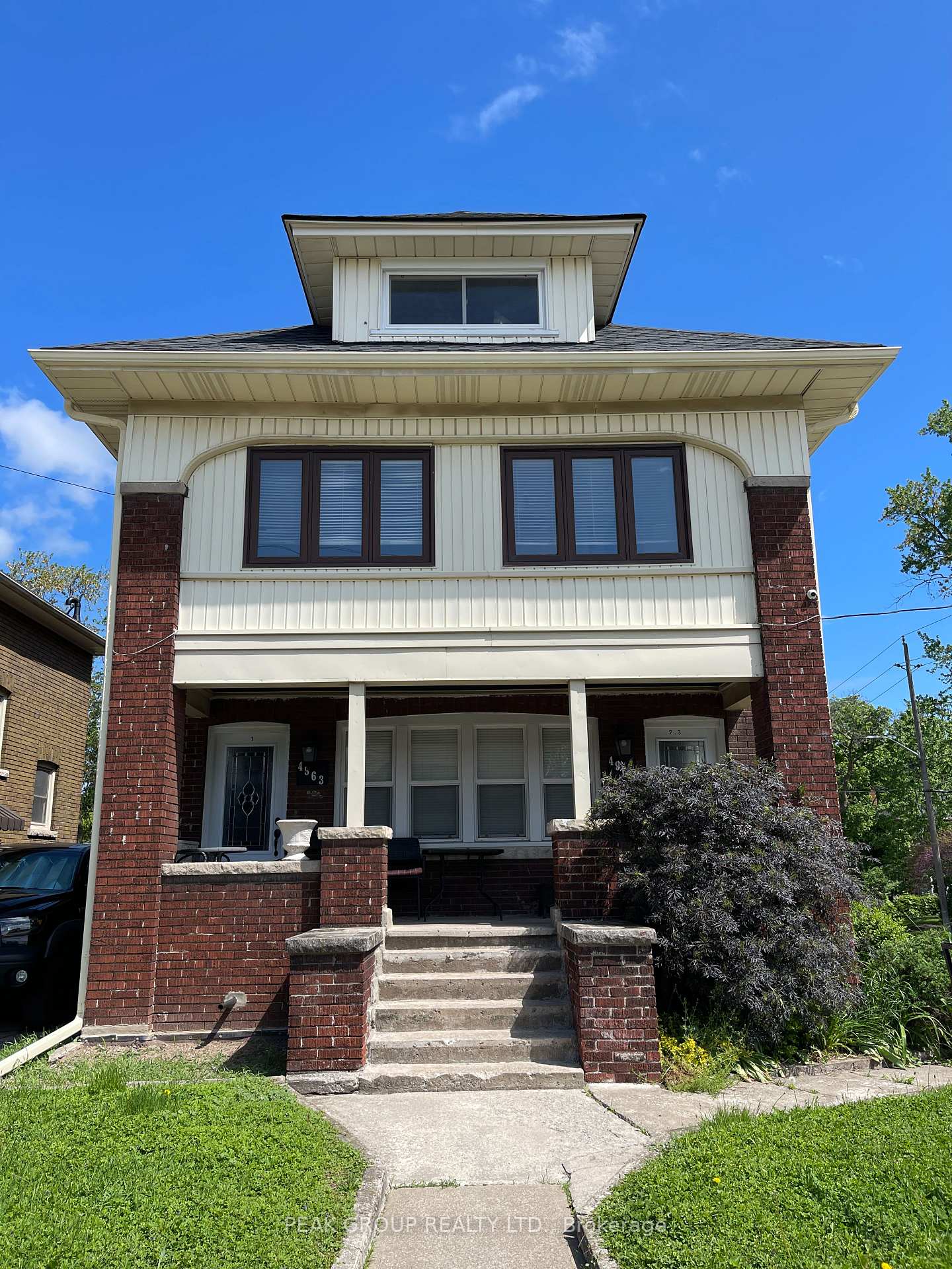 4961 - 4963 Armoury Street, Niagara Falls, ON L2E 1T3