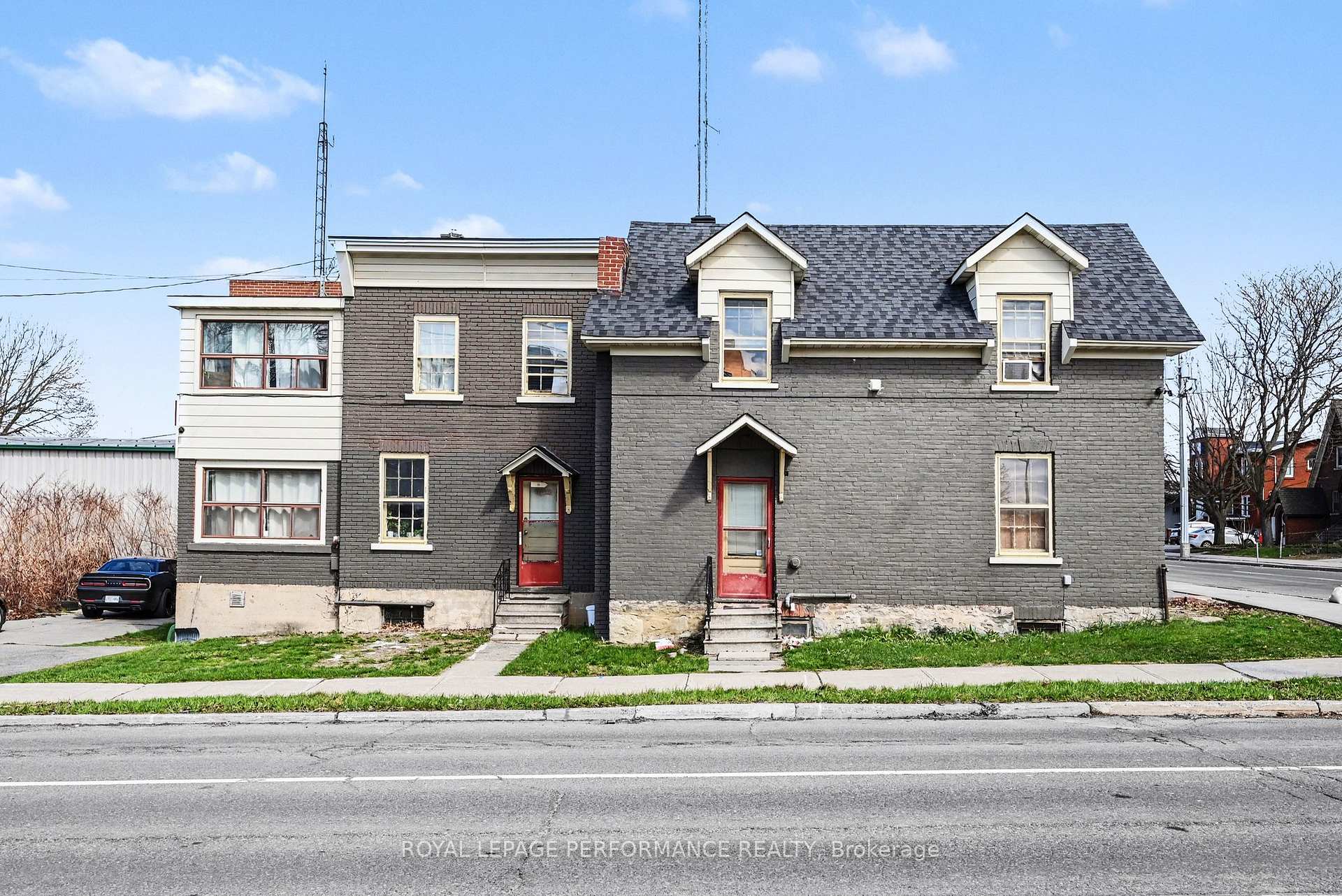 402 Pitt Street, Cornwall, ON K6J 3R2