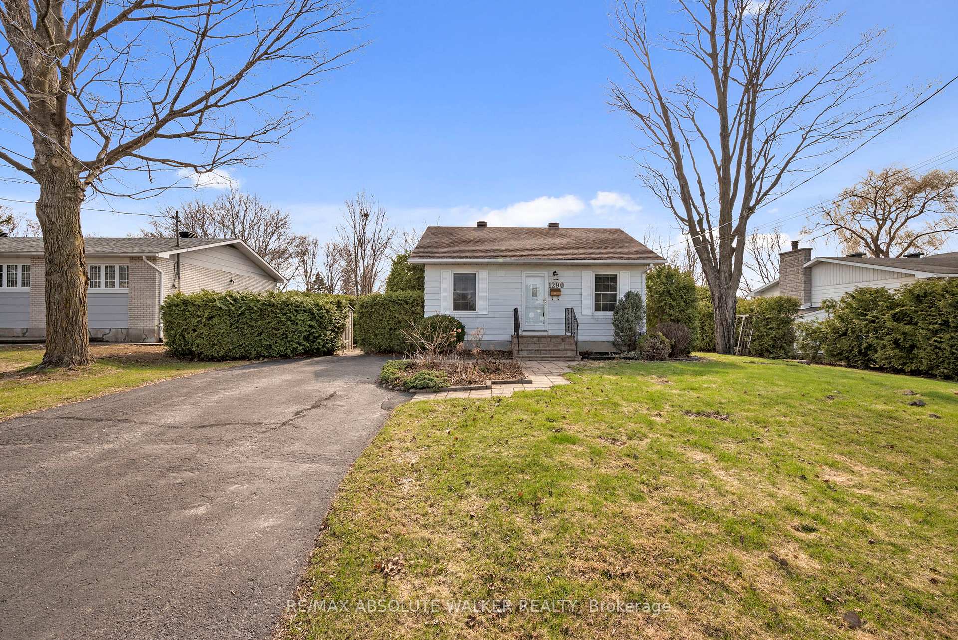 1290 St. Jean Street, Orleans - Convent Glen and Area, ON K1C 1N6