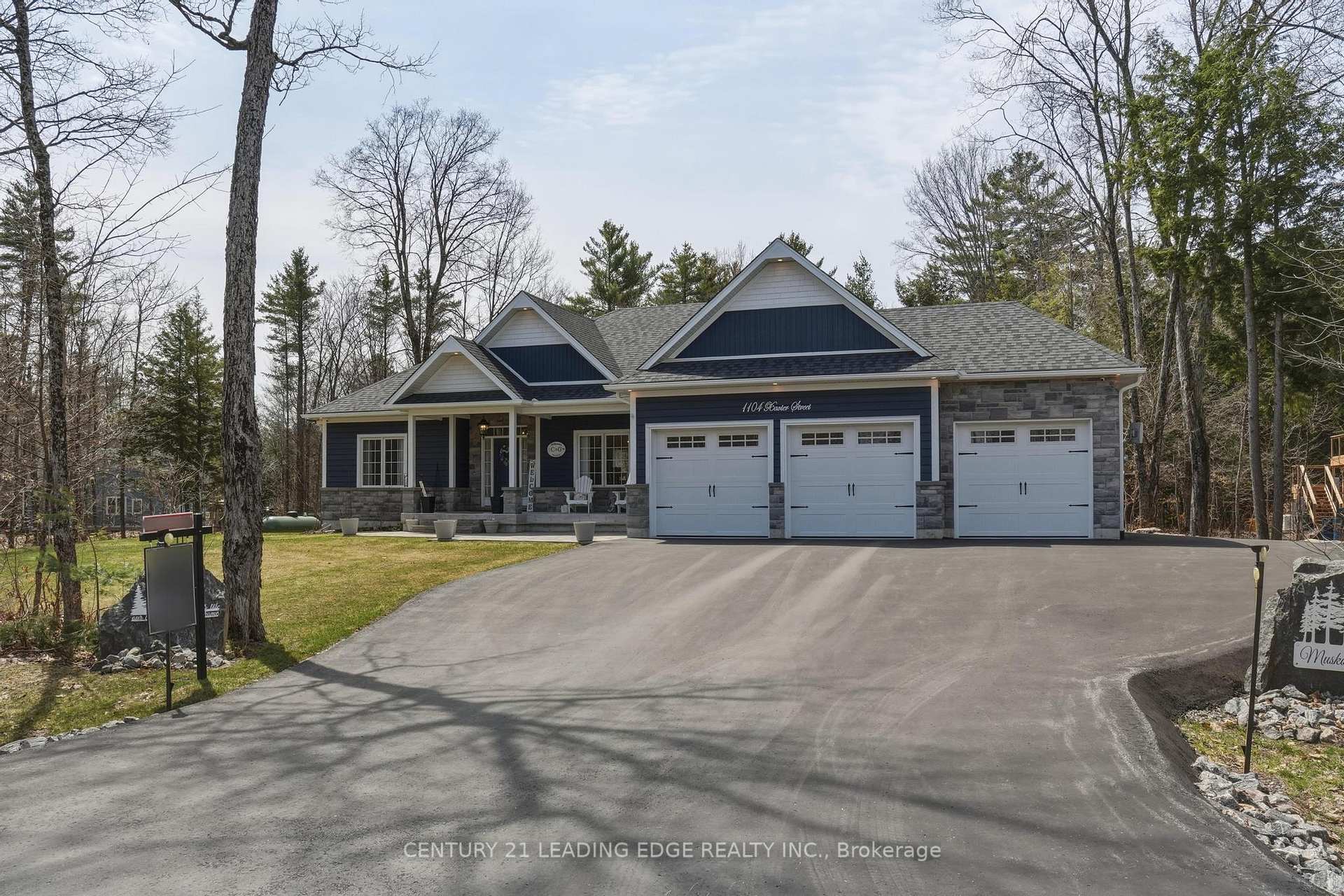 1104 Xavier Street, Gravenhurst, ON P0E 1G0