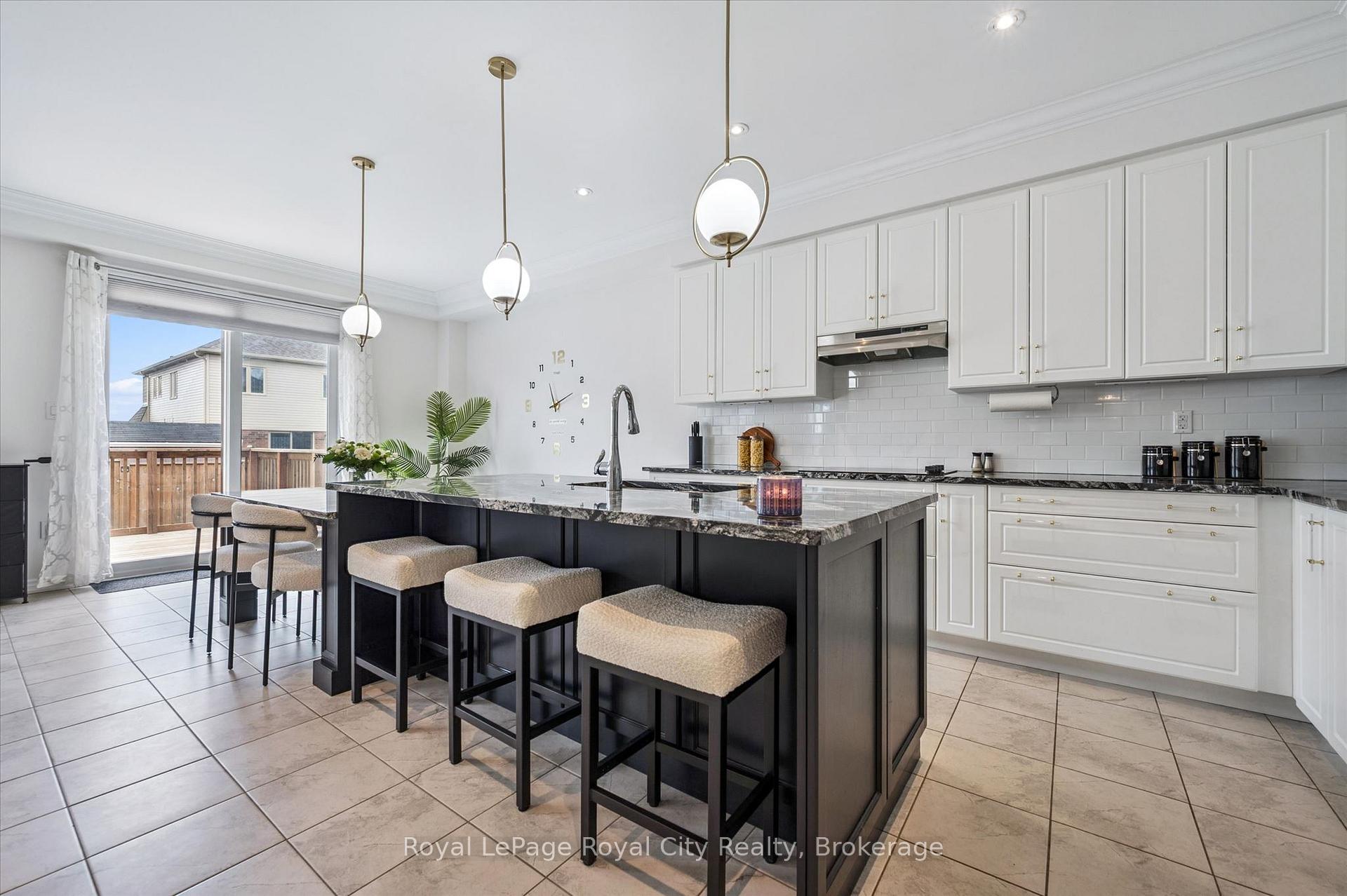 145 Harpin Way E, Centre Wellington, ON N1M 2W3