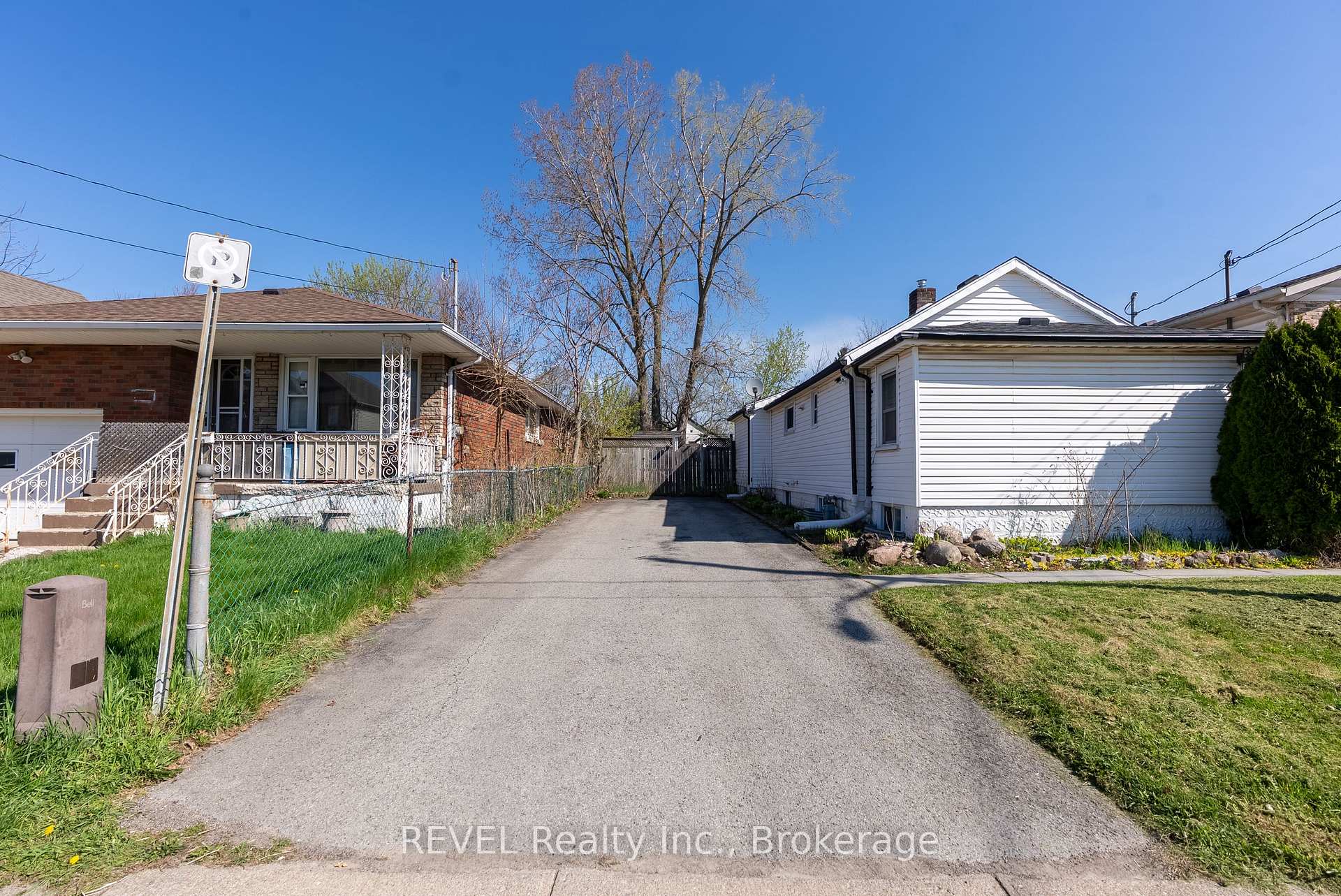 6251 Ash Street, Niagara Falls, ON L2G 2H4