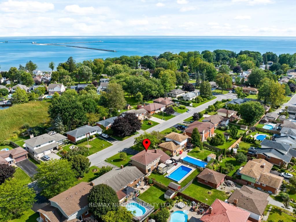 40 Gaspare Drive, Port Colborne, ON L3K 2V2