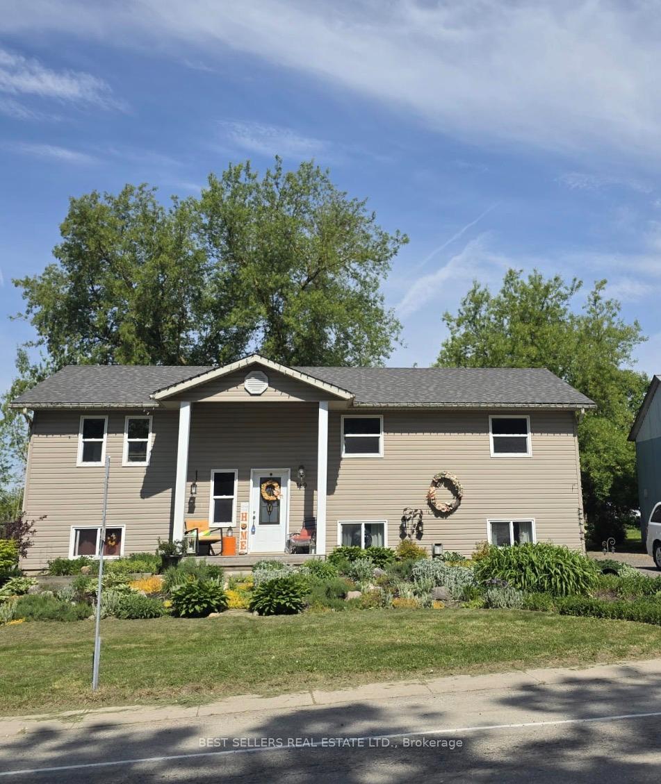 160 Elora Street W, Mapleton, ON N0G 2K0