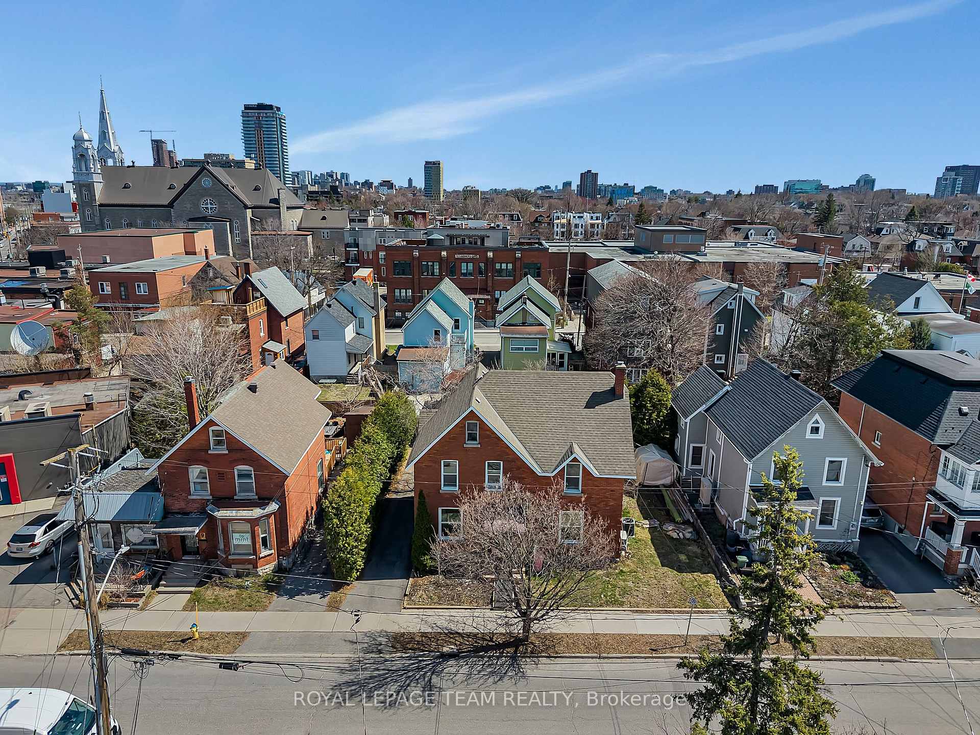 11 Sherbrooke Avenue, West Centre Town, ON K1Y 1R8