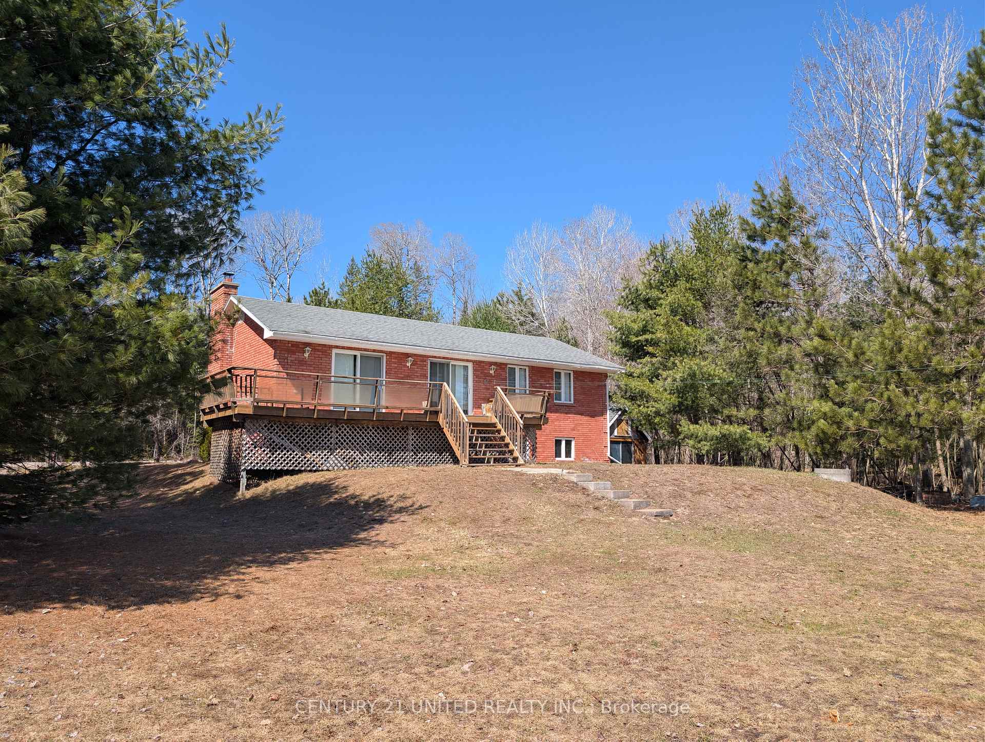 1012 Papineau Lake Road, Hastings Highlands, ON K0L 2R0