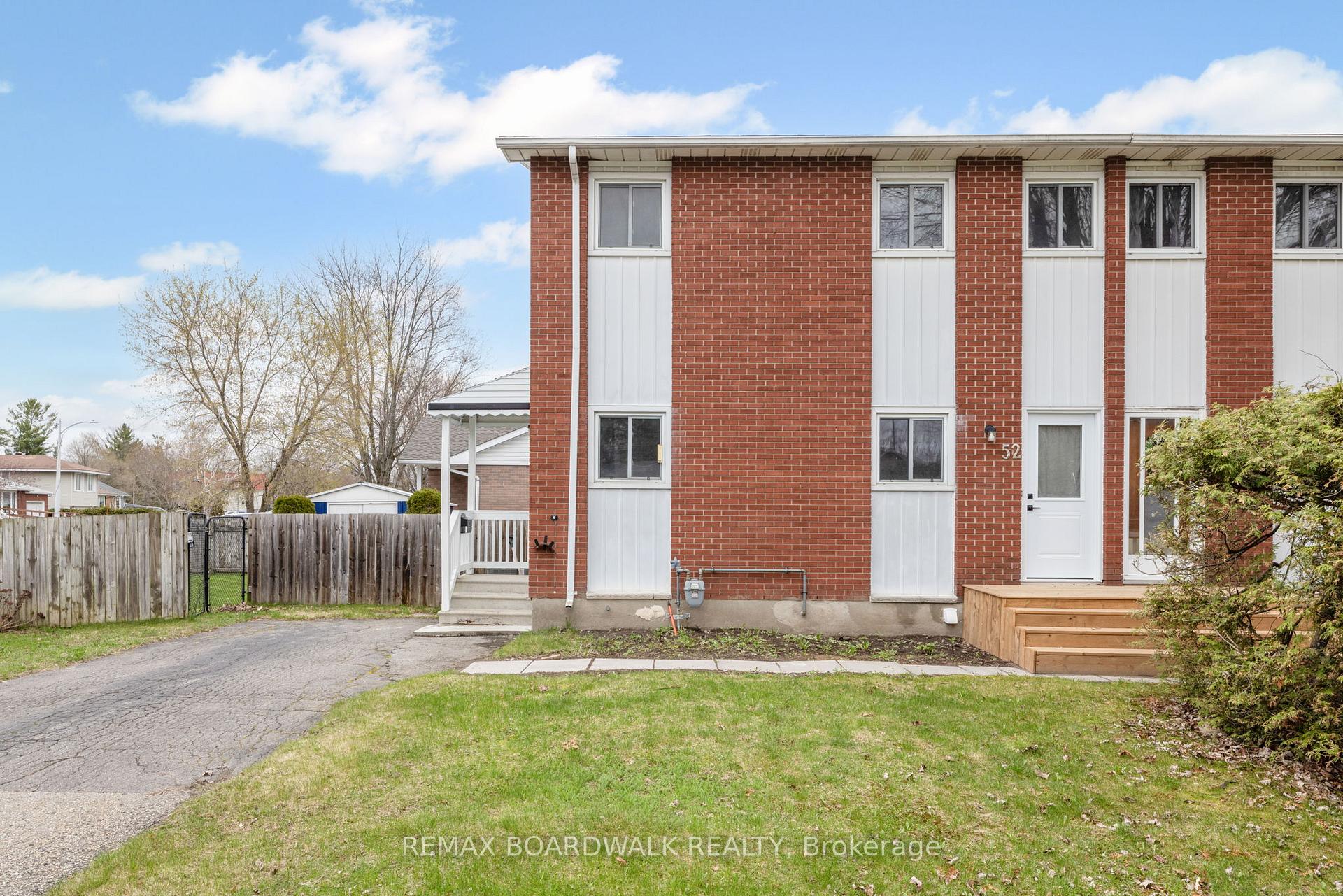 52 George Avenue, Perth, ON K7H 2Y9