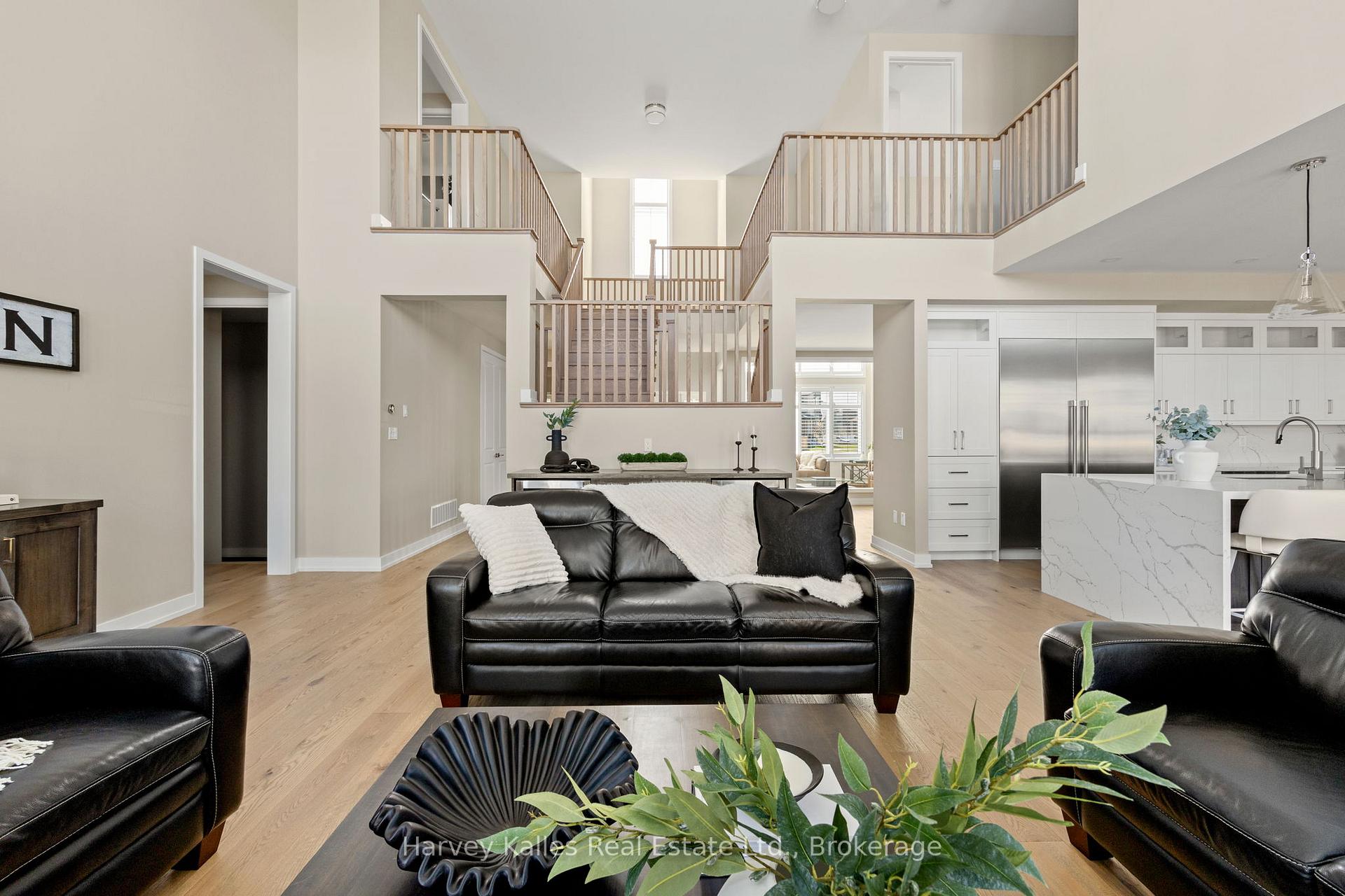 163 Springside Crescent, Blue Mountains, ON L9Y 5L3
