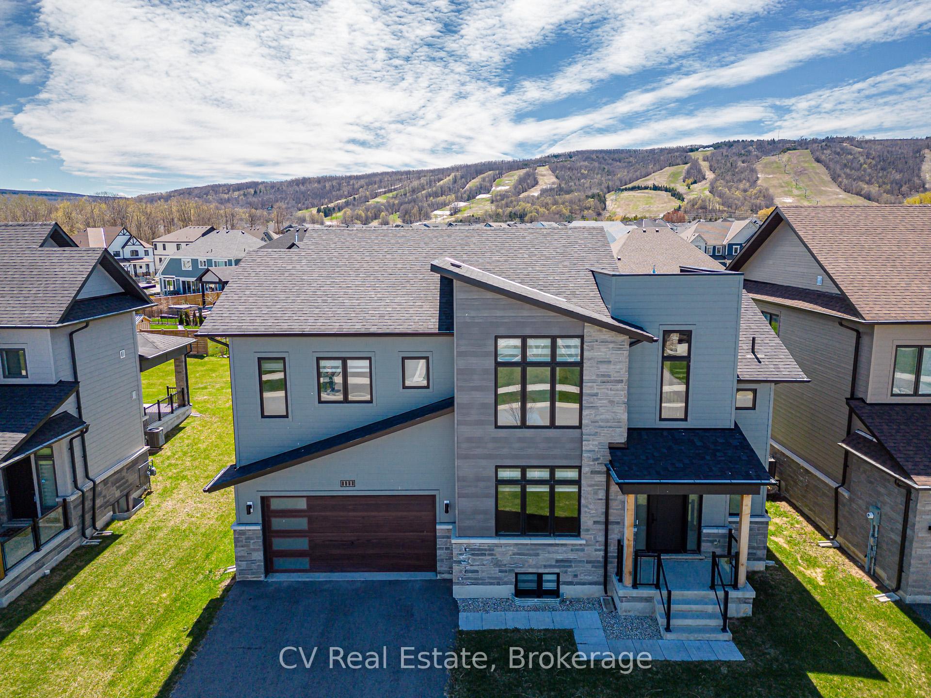 111 STONELEIGH Drive, Blue Mountains, ON L9Y 4P5