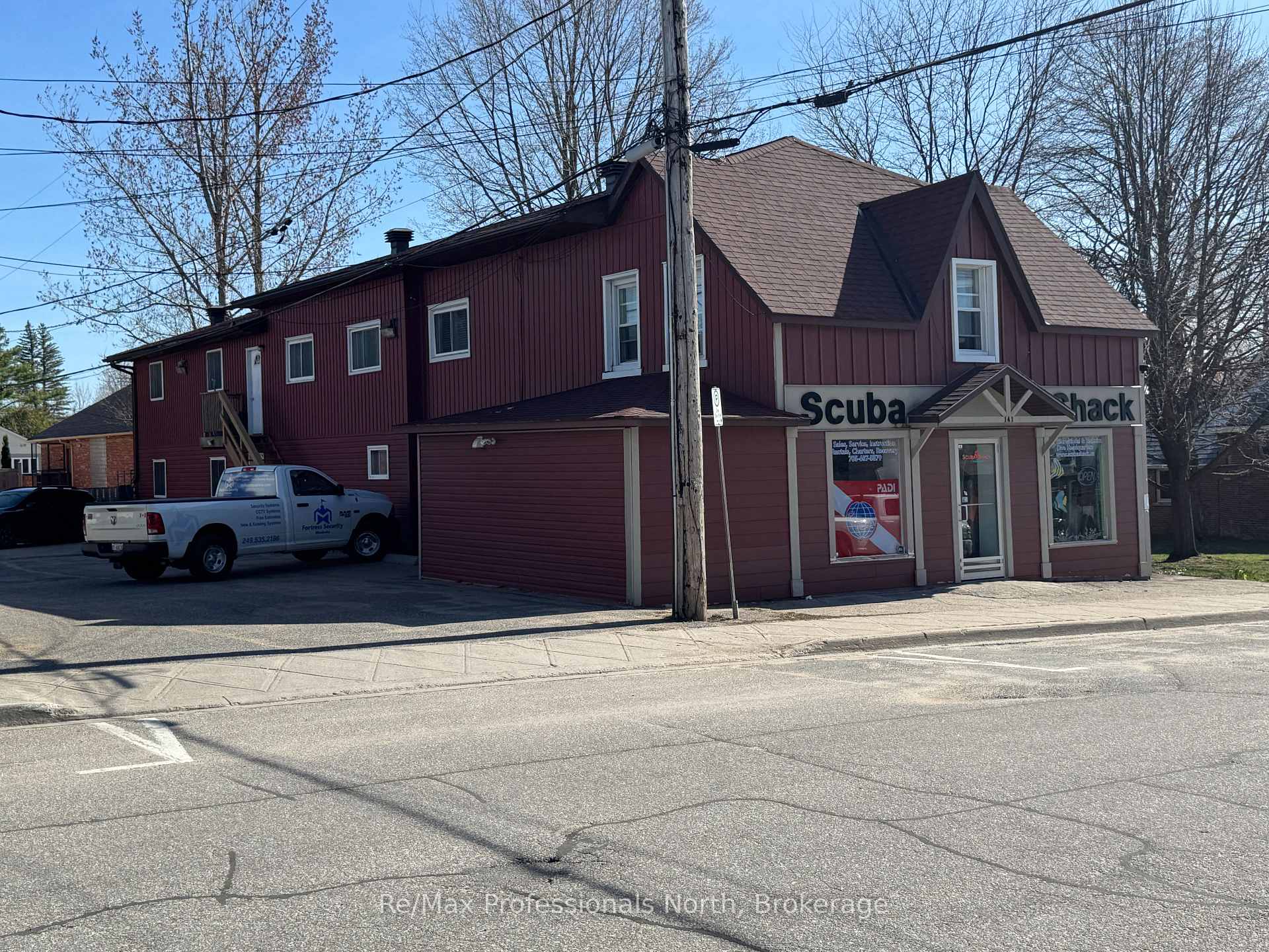 141 Hotchkiss Street, Gravenhurst, ON P1P 1H6