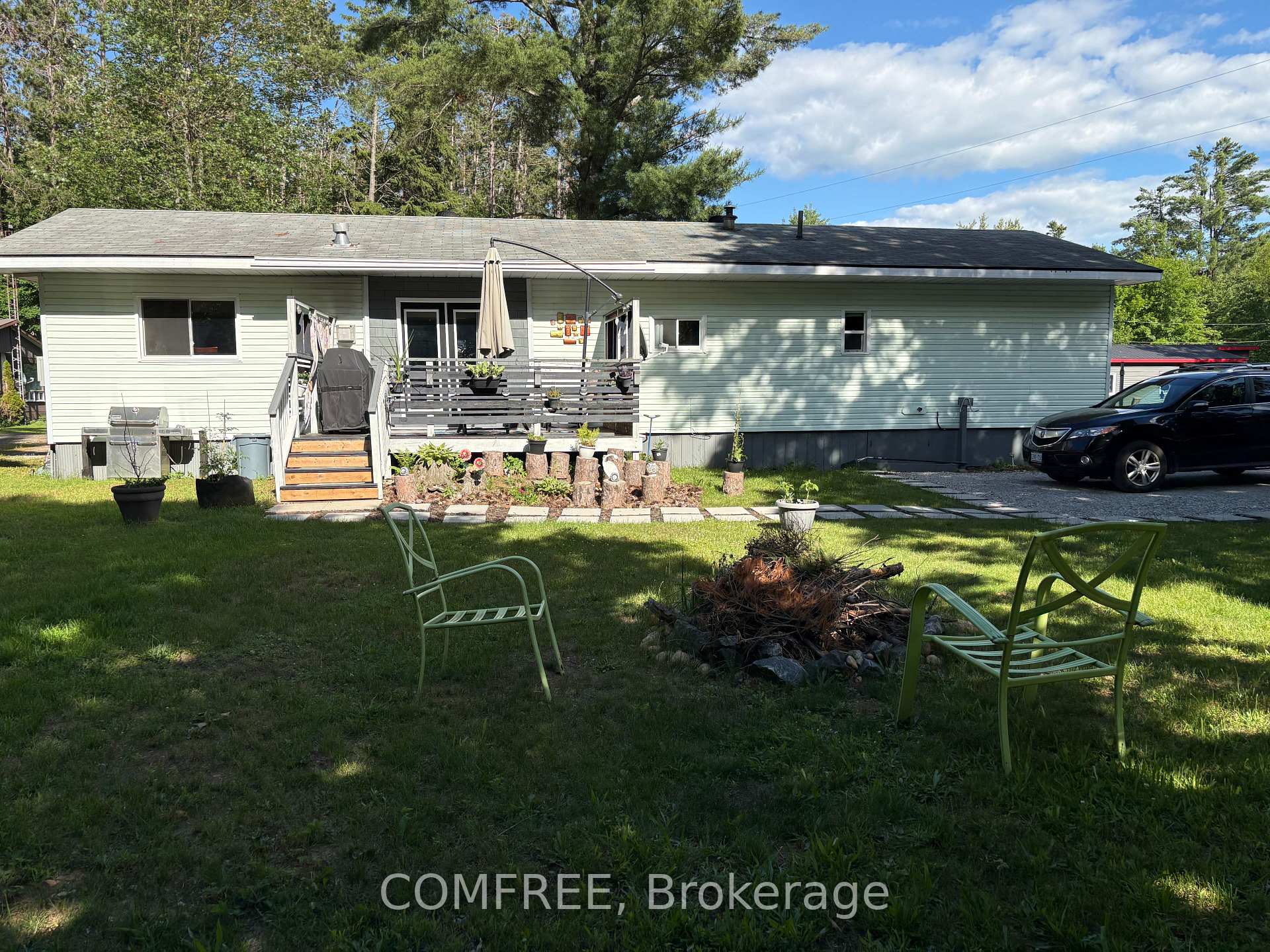 1713 Hwy 11 N/A S 402, Gravenhurst, ON P0E 1G0