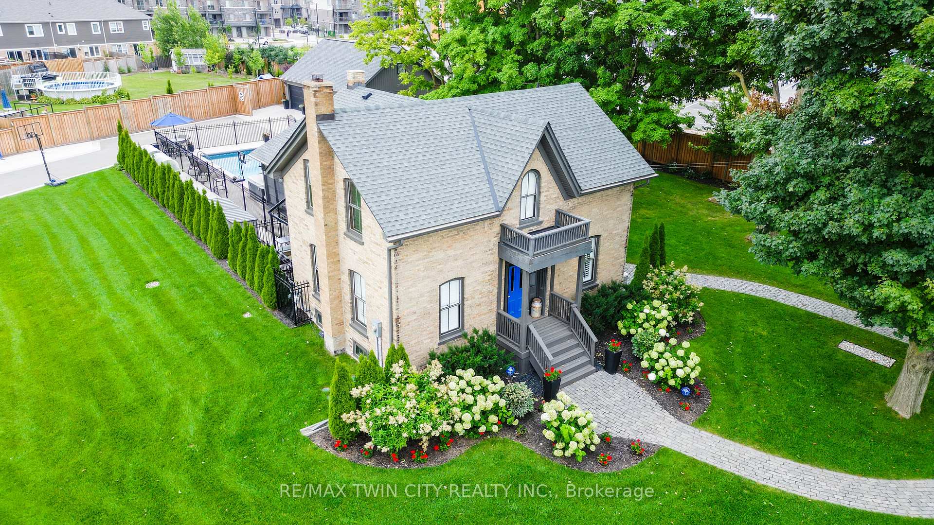 920 Orr Court, Kitchener, ON N2R 1R4