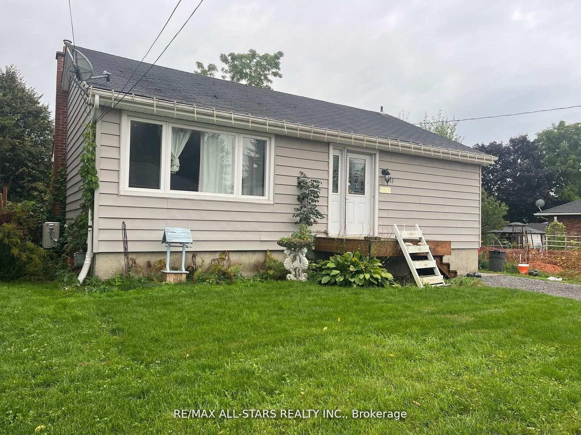27 Margaret Street, Port Hope, ON L1A 1Y4