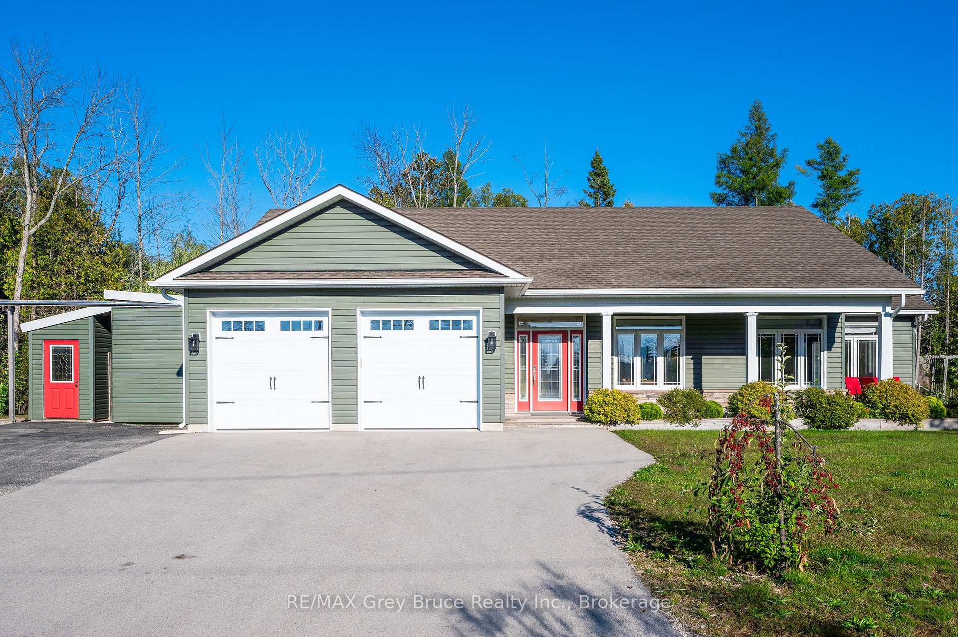 10 WILLIAMSON Place, South Bruce Peninsula, ON N0H 2T0