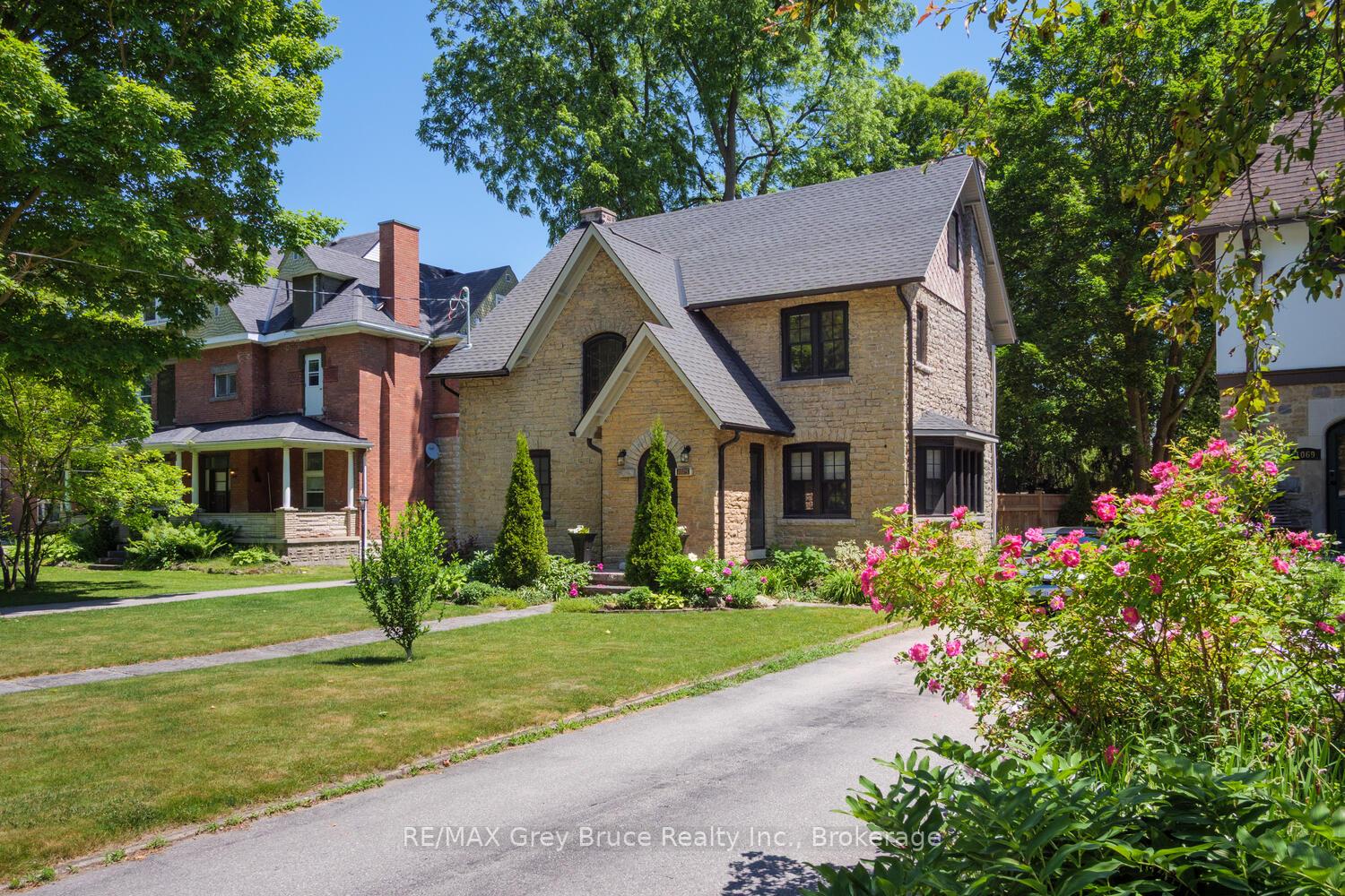 1075 4th Avenue W, Owen Sound, ON N4K 4W1