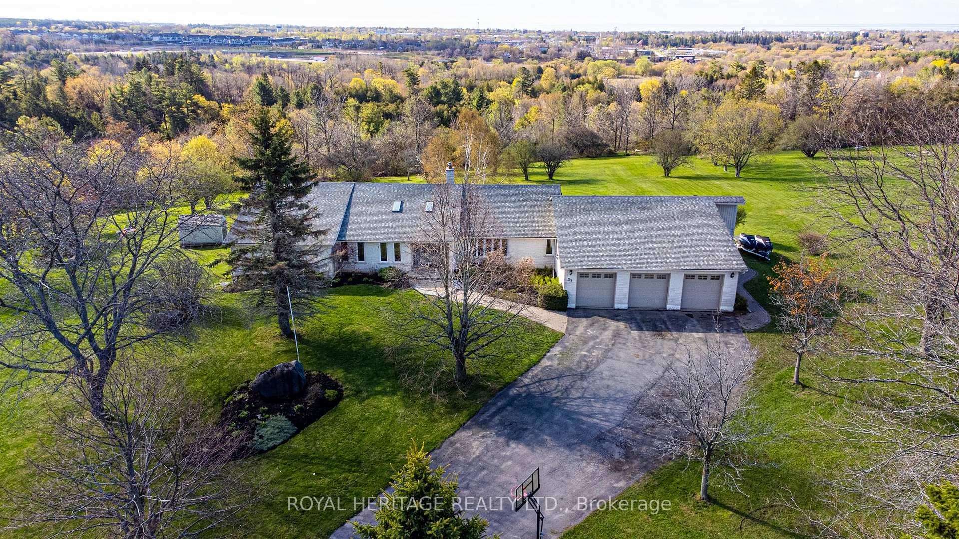 37 Forest Hill Drive, Hamilton Township, ON K9A 0W3