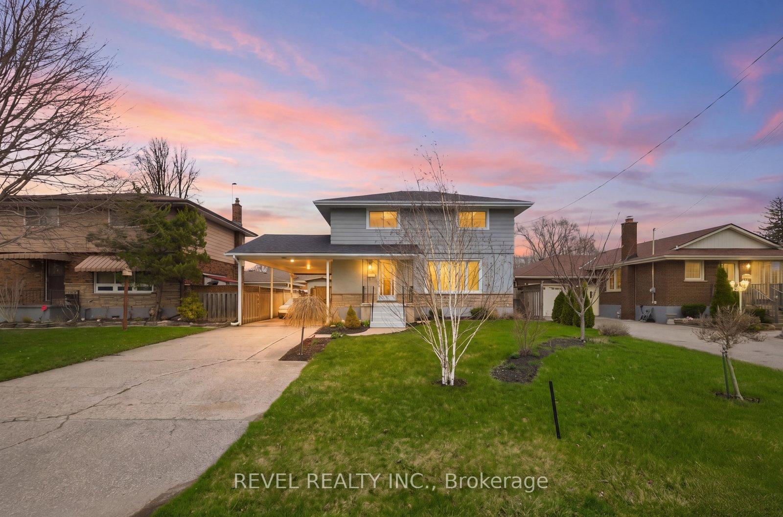 22 Paris Road, Brantford, ON N3R 1H7