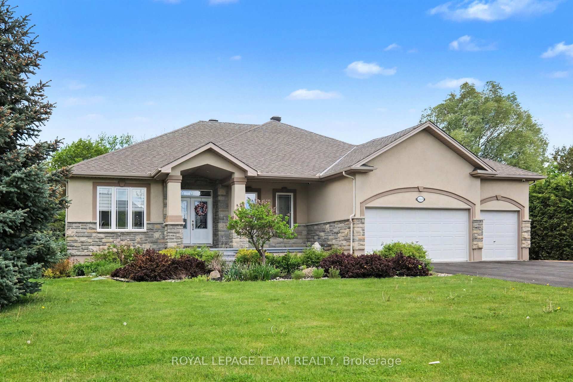 6868 Sparkling Lake Way, Greely - Metcalfe - Osgoode - Vernon and Area, ON K4P 1R7