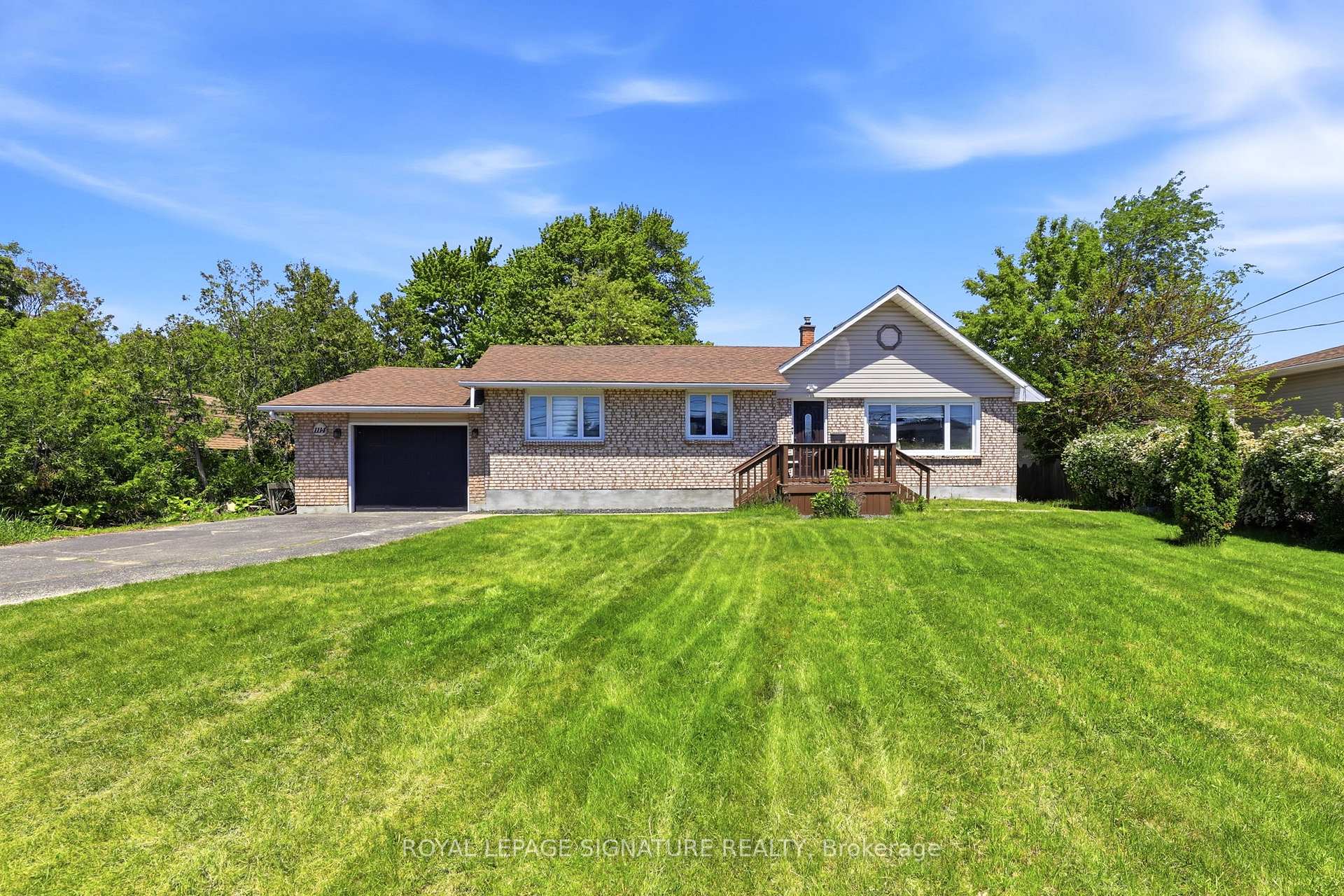 1114 Lakeshore Road, Sarnia, ON N7V 2V8