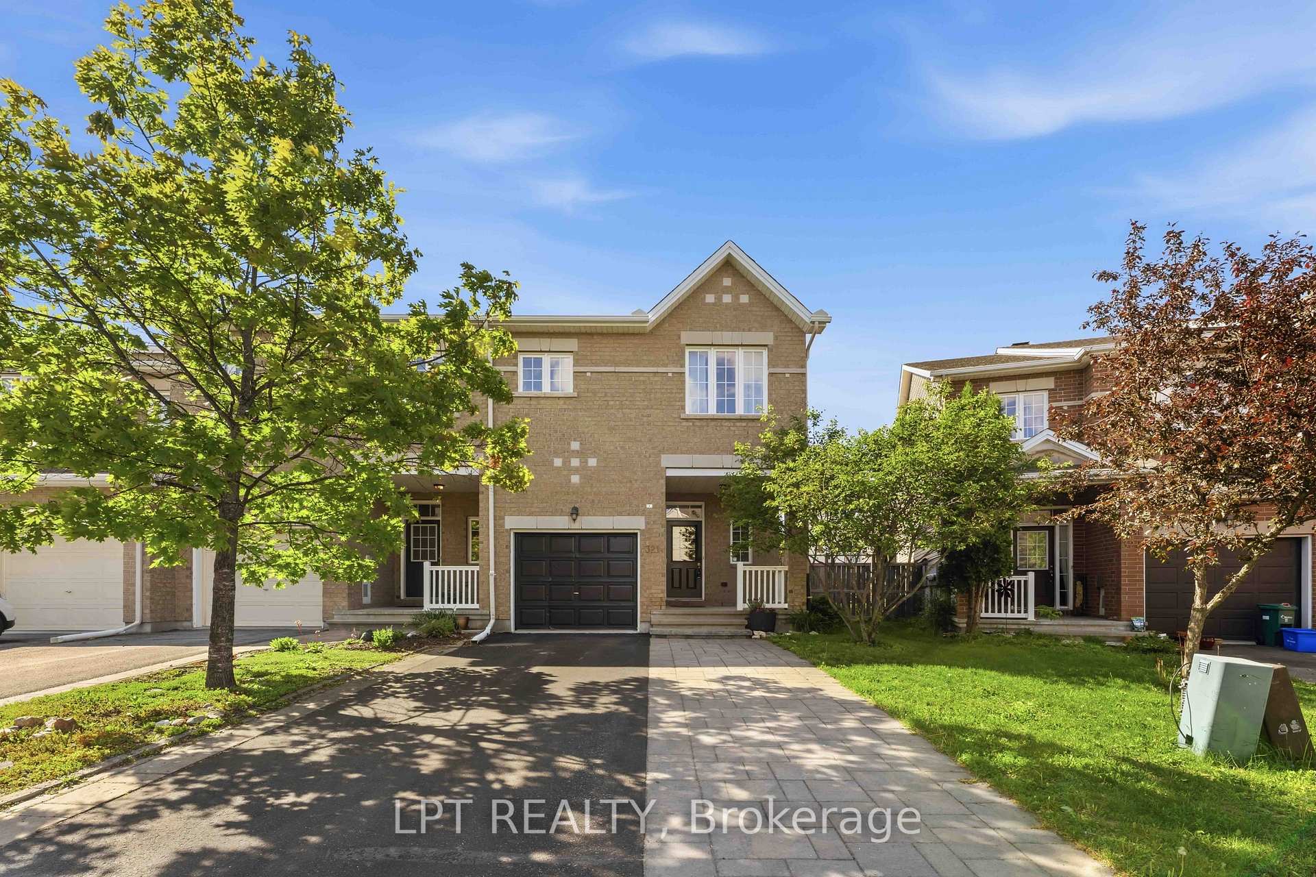 321 Kingbrook Drive, Kanata, ON K2M 0G1