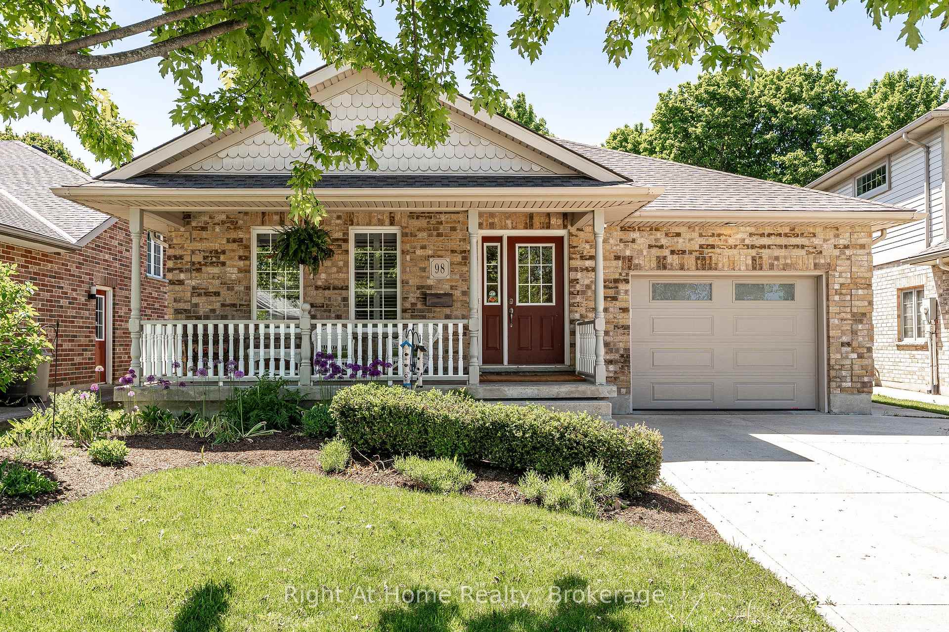 98 Abraham Drive, Stratford, ON N5A 8B1