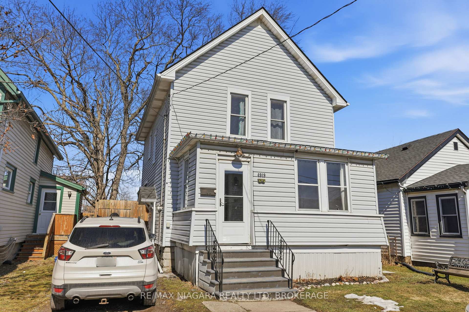 4919 Huron Street, Niagara Falls, ON L2E 2J4