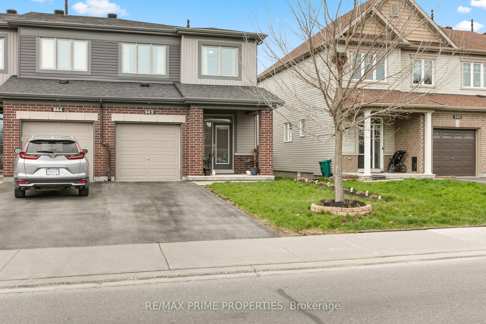 942 Kilbirnie Drive, Barrhaven, ON K2J 5T9