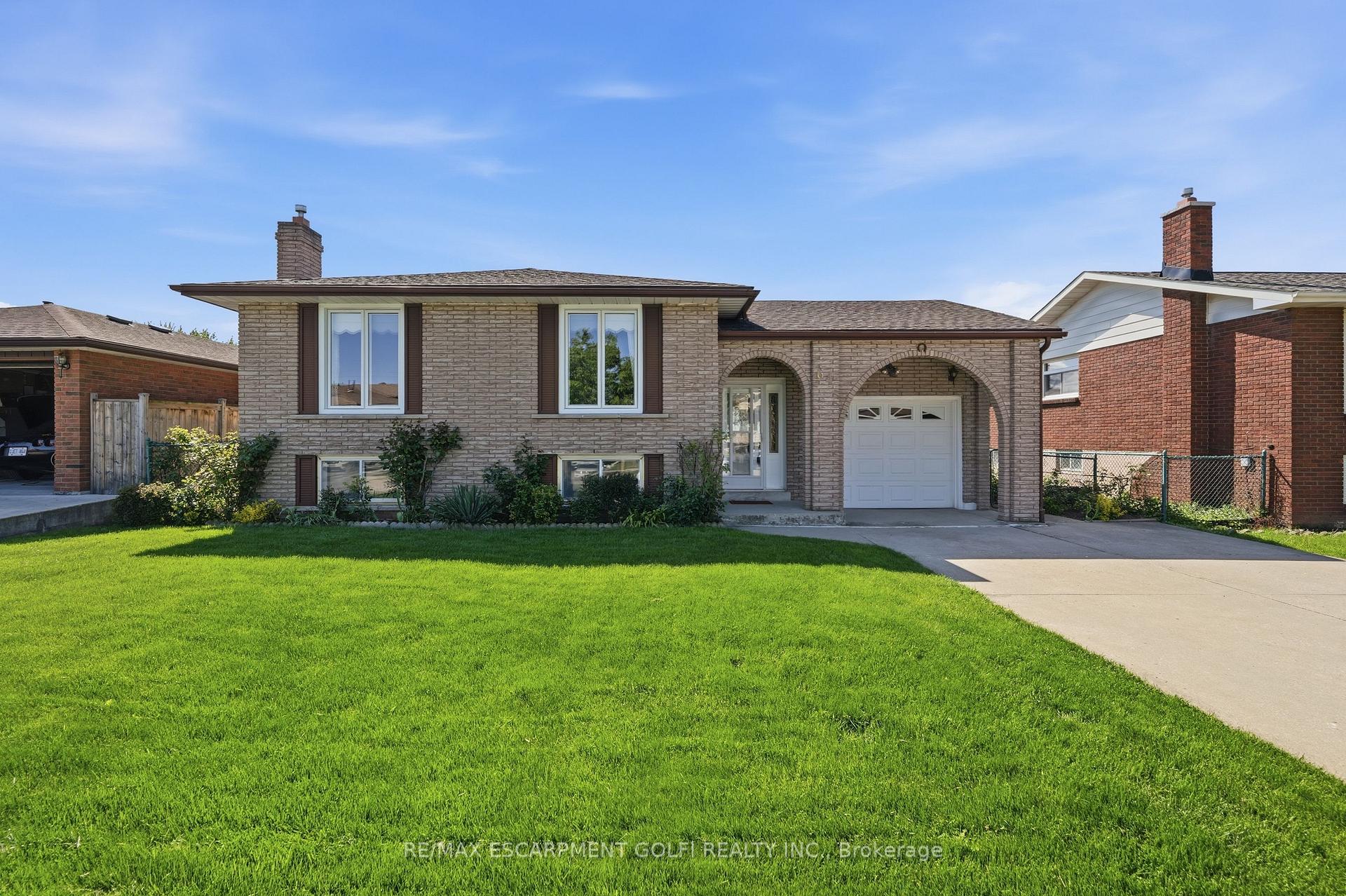 64 EASTBURY Drive, Hamilton, ON L8E 2V4