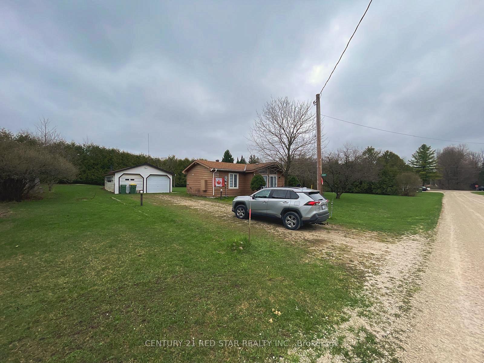 209 Evans Street, Grey Highlands, ON N0C 1E0