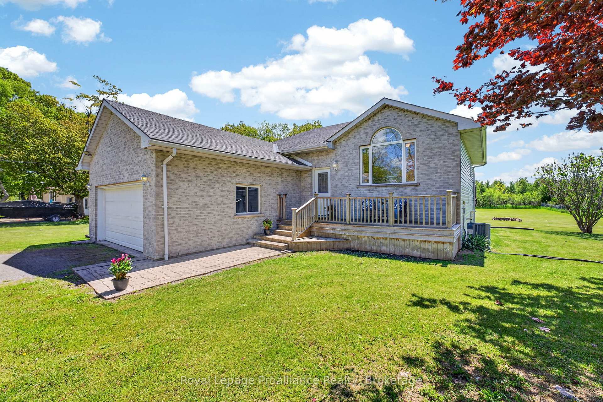 112 Huycks Bay Road, Prince Edward County, ON K0K 3L0