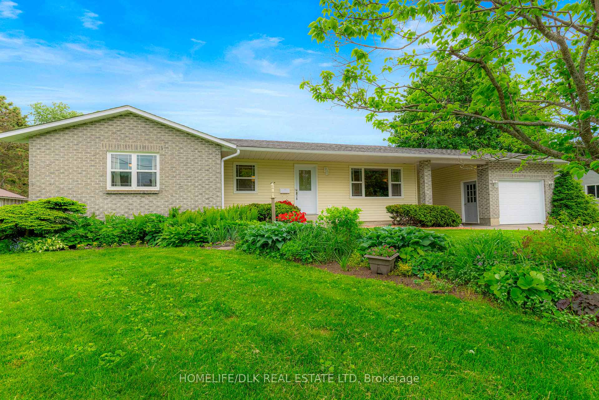 3 Cross Avenue, Elizabethtown-Kitley, ON K6T 1B5