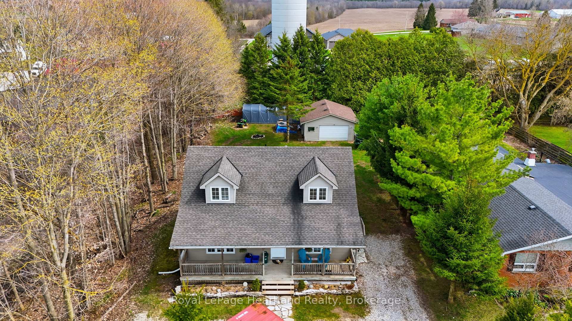 25 JOHN Street W, Minto, ON N0G 1M0