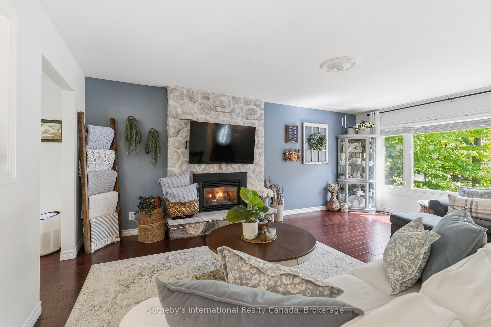 180 Clairmont Road, Gravenhurst, ON P1P 1H9