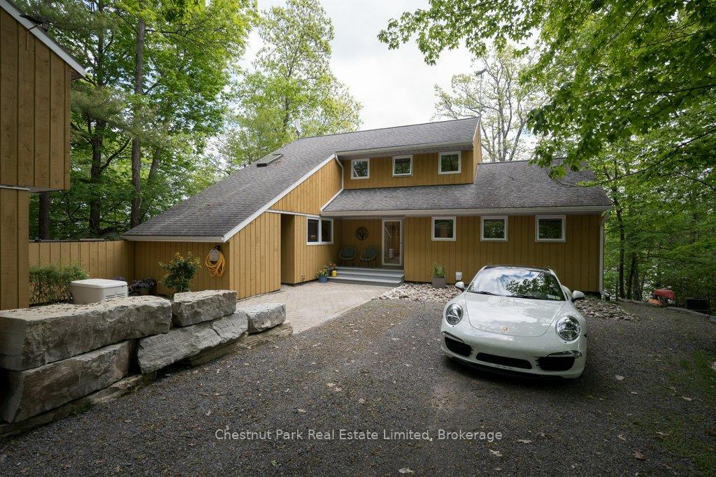 347 Prinyers Cove Crescent, Prince Edward County, ON K0K 2T0