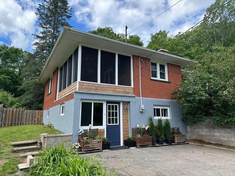 1523 County Road 21 Road, Minden Hills, ON K0M 2K0