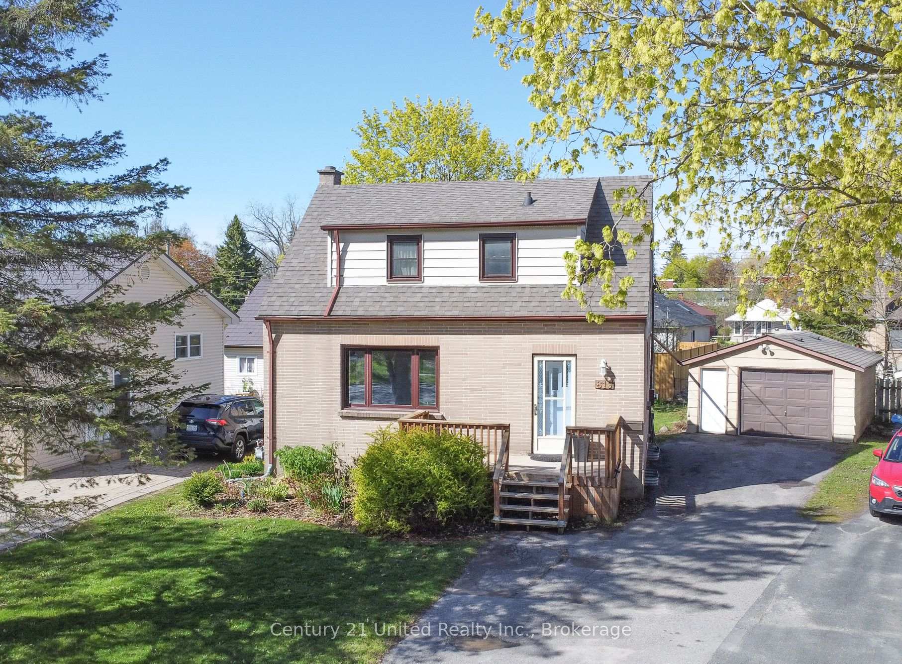 819 Argyle Street, Peterborough, ON K9H 5T4